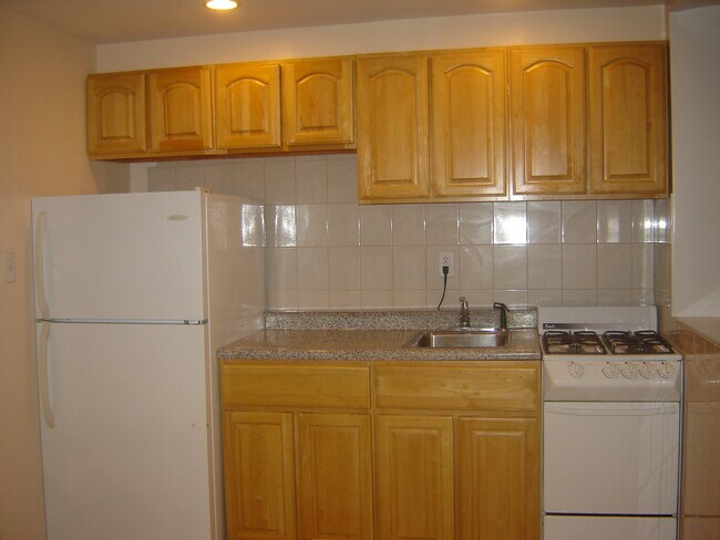 Photo - 2151 E 38th St Apartments