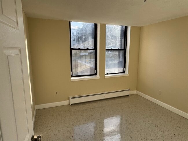 Photo - 46 Amesbury St Unit 3A