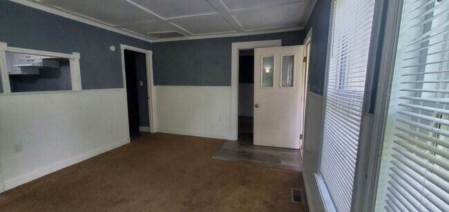 Photo - Cozy 2-Bedroom on quiet street