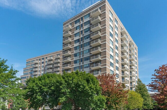 Photo - 1515 S Prairie Ave Condo Unit 617