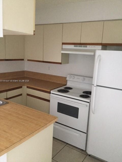 Building Photo - 17580 NW 67th Pl Unit F-1