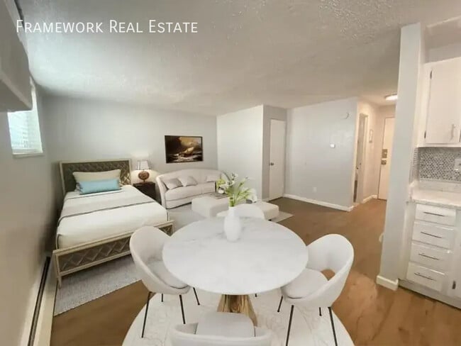 Building Photo - 1410 N Moline St Unit 1410-106