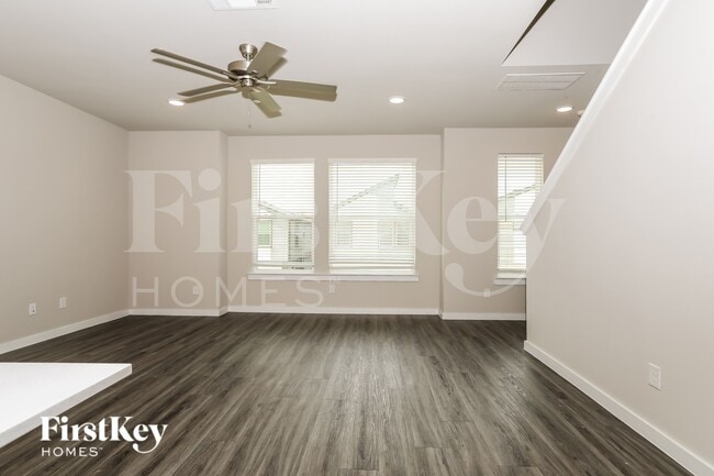 Photo - 18424 Idyllic Aly