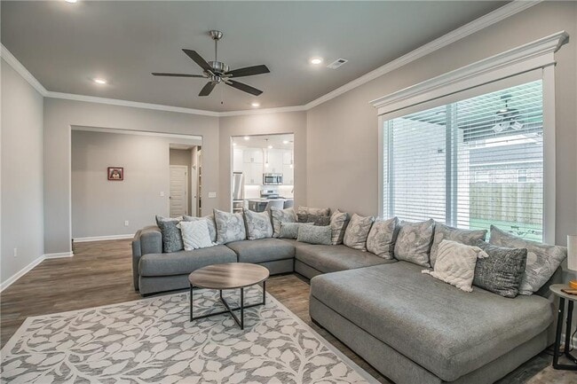 Photo - 5802 SW Macasin Ave