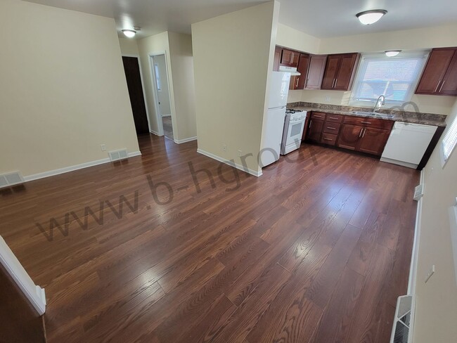 Photo - 4705 42nd Ave Unit 4709