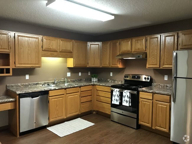 Two Bedroom - Kitchen - Pinehurst Rental