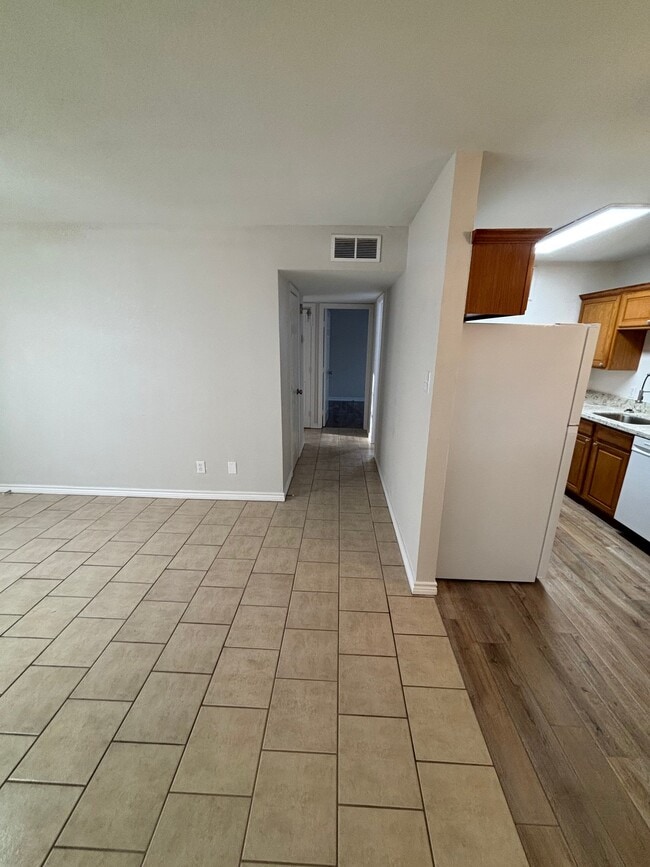 Photo - 6760 Prutzman Rd