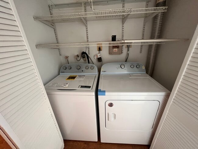 Photo - 7551 Woodbine Dr