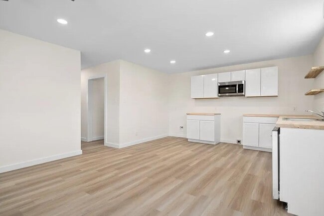 Photo - 424 Eloise Dr