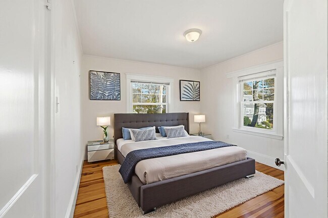 Photo - 44 Irving St