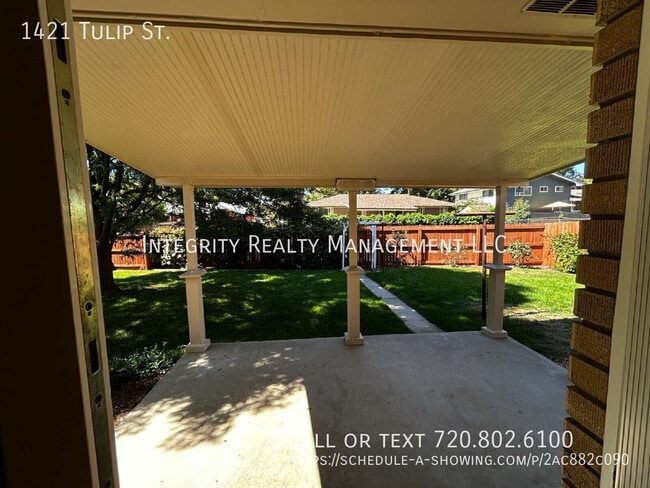 1421 Tulip St