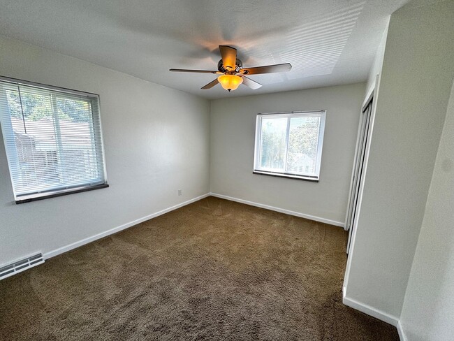 Photo - BRENTWOOD BEAUTY -- Available Now!!