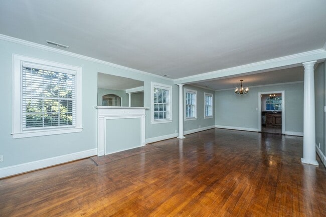 Photo - 25 Fenwick Dr