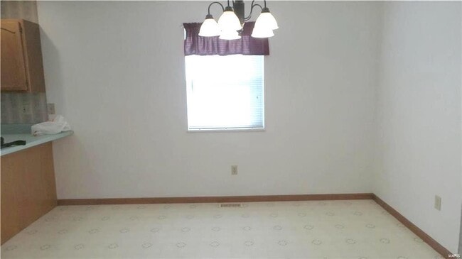 Photo - 105 Twin Oaks Dr