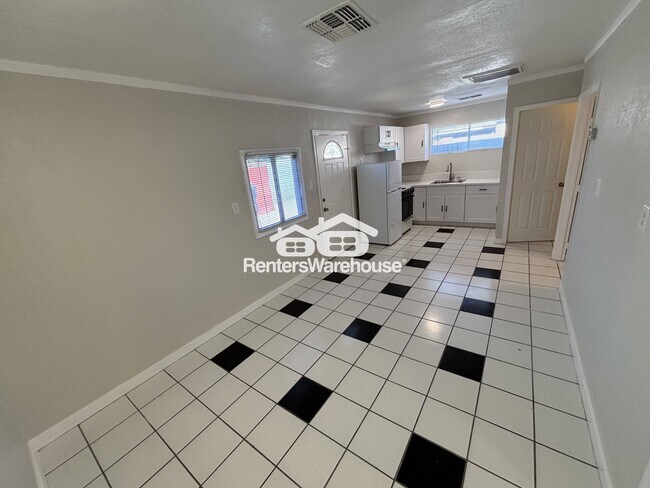 Photo - 2818 W Heatherbrae Dr