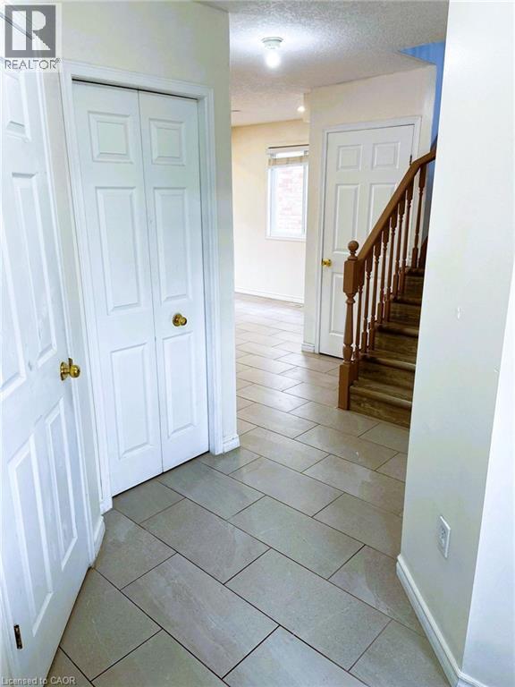 Photo - 490 Activa Ave