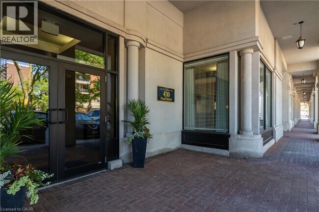 Photo - 430 Pearl St Unité 410
