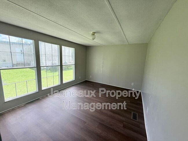 Photo - 508 N Boone St