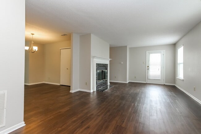 Photo - 3015 Redland Ln