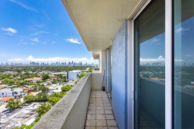 Photo - 3000 Coral Wy Unit 1507