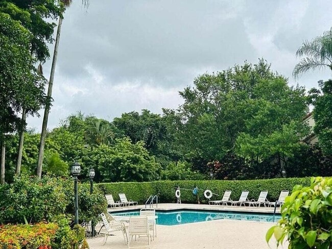 Photo - 5720 Coach House Cir