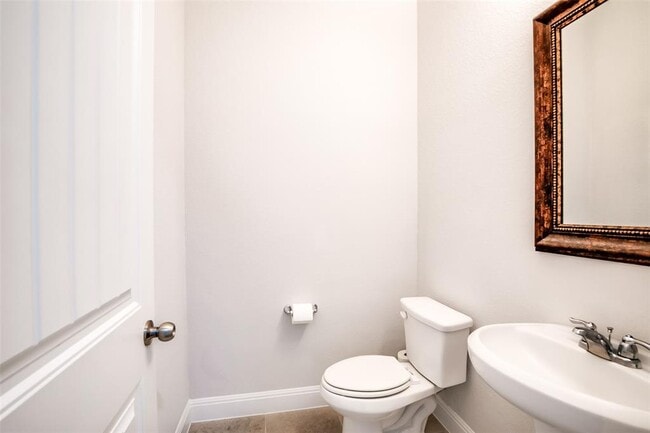 Photo - 2633 Steece Wy