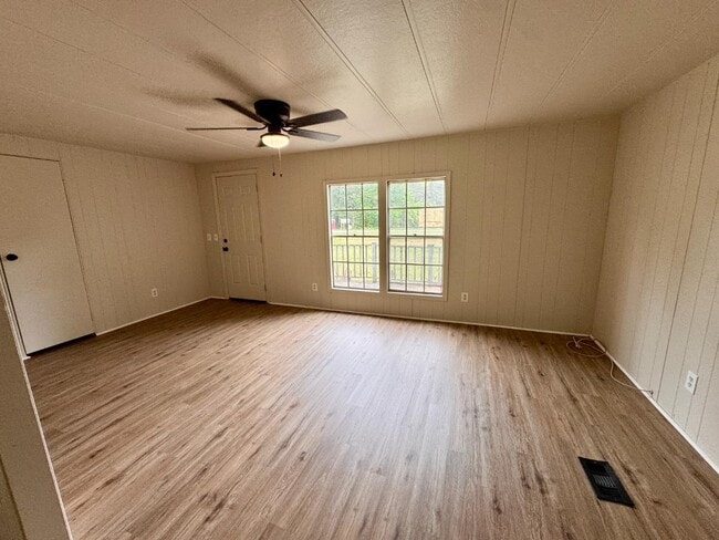 Photo - 6771 Bannister Rd