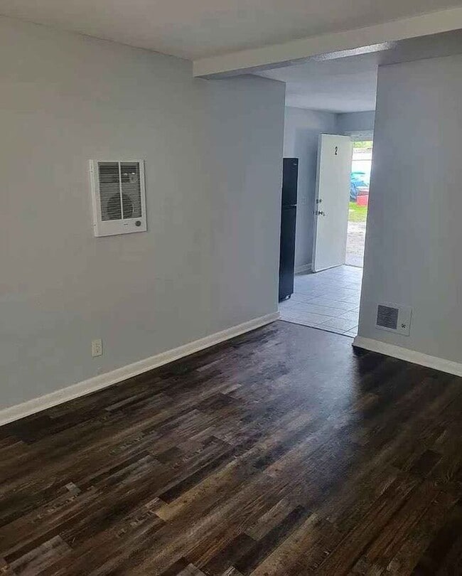 Photo - 1584 W 31st St Unit #3