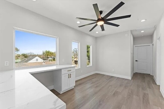 Photo - 4217 Rogers St