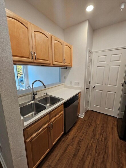 Photo - 12166 Metric Blvd Unit 265