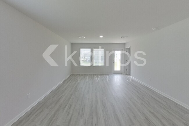 Photo - 14262 Ruffian Ave