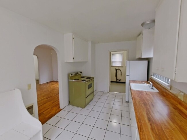 Photo - 1403 Cross St Unit 1403 1/2