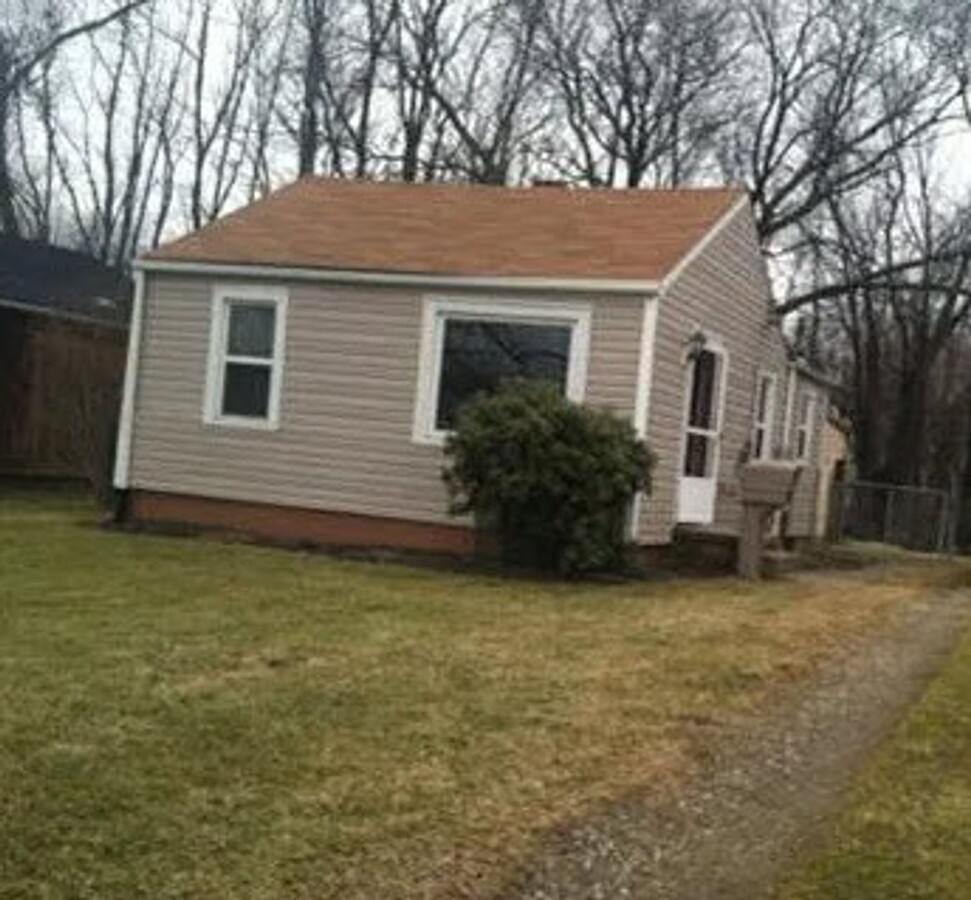 2BR NE Canton Home - 2BR NE Canton Home
