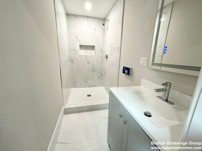 Photo - 23 Mount Vernon St Unit 2