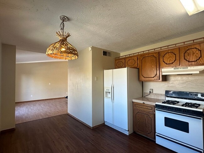 Photo - 3 Bedroom 2 Bathroom Home available to ren...