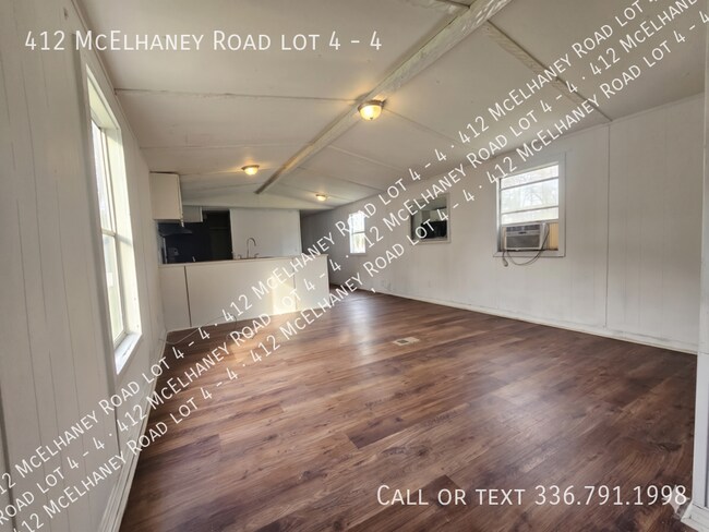 Photo - 412 McElhaney Rd