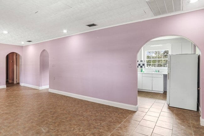 Photo - 3bd 2.5ba HOME FOR RENT! With Bonus Space!