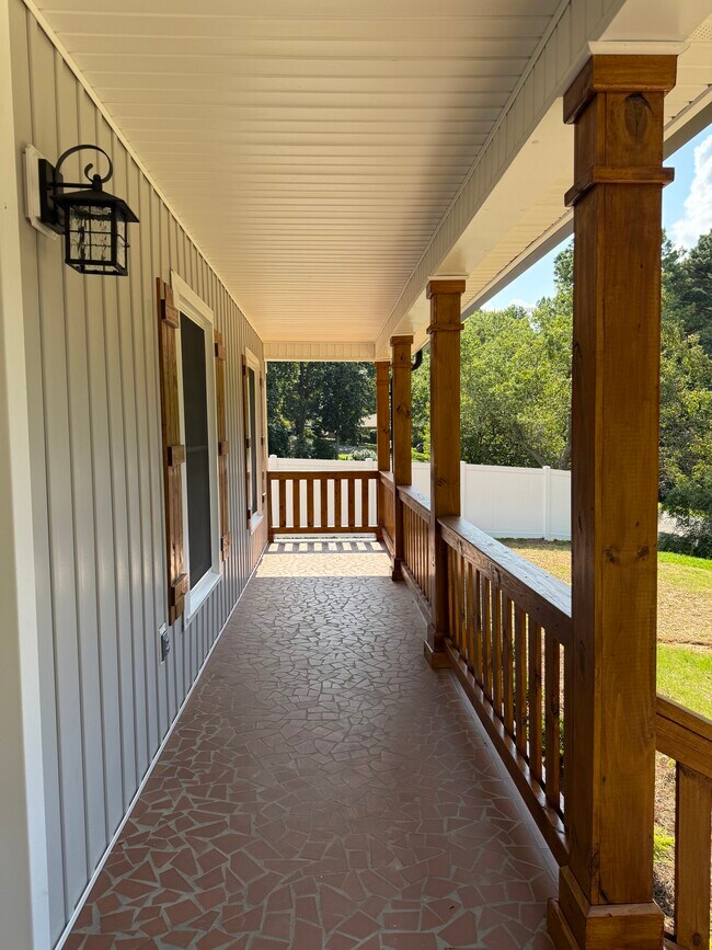 Photo - 725 Brookside Dr