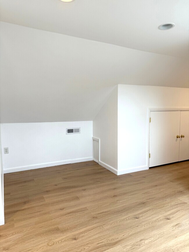 Photo - 23 Rendall Pl Unit 2