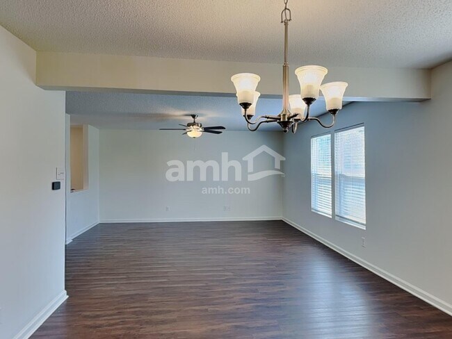 Photo - 2142 Olympia Dr