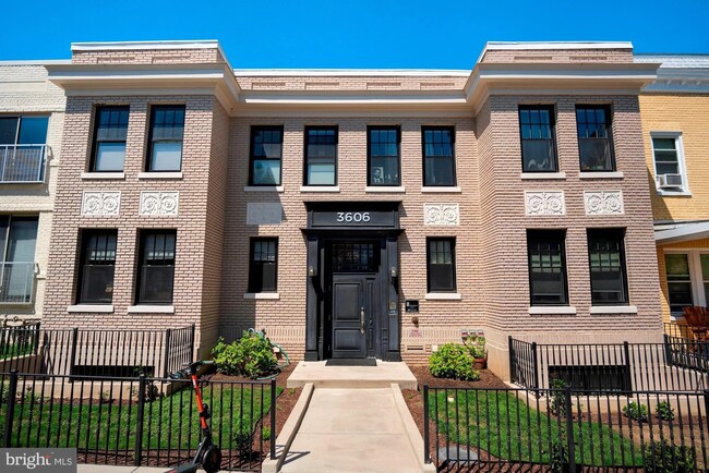 Photo - 3606 Rock Creek Church Rd NW Unidad 101