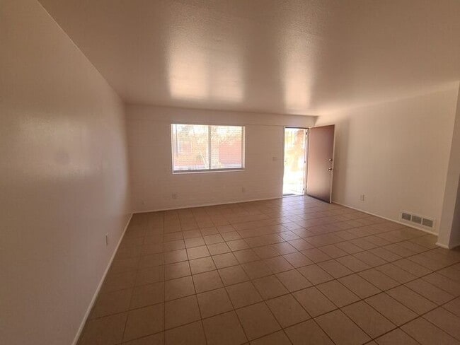 Photo - 3736 E Fairmount St