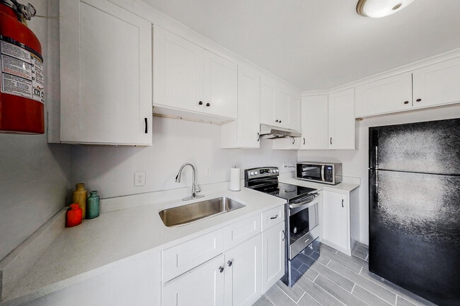 Photo - 4083 Sweetbriar Ln