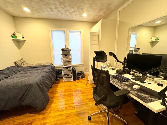 Photo - 157 E Cottage St Unit 1