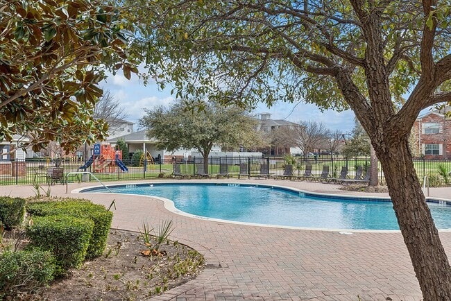 Ironwood Crossing Apartments & Townhomes