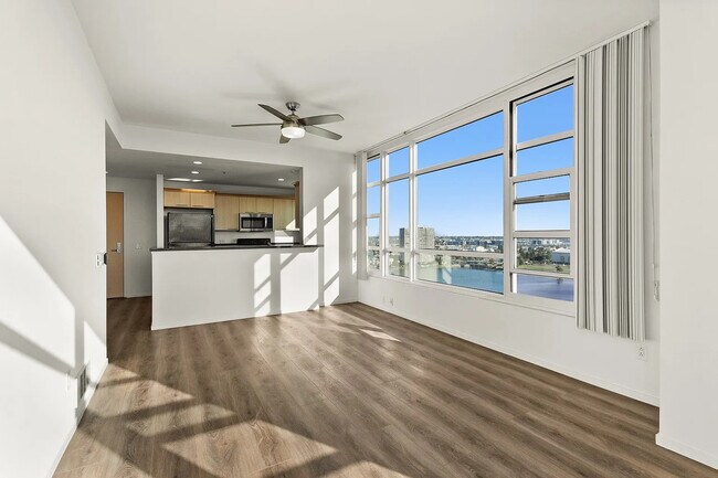 Photo - 1 Lakeside Dr Unit The Essex on Lake Merritt