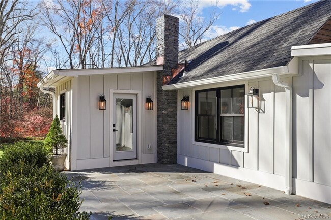 Photo - 260 Waccabuc Rd