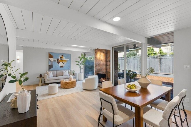 Photo - 729 Stendhal Ln