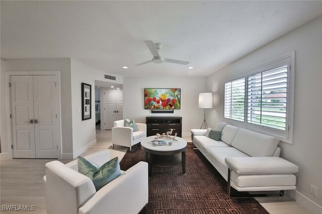 Photo - 705 Neapolitan Way Unidad 705