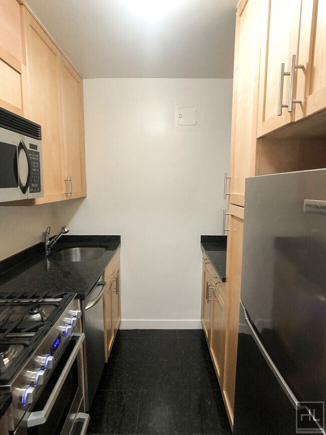 Photo - Fourth Avenue Unit 17F